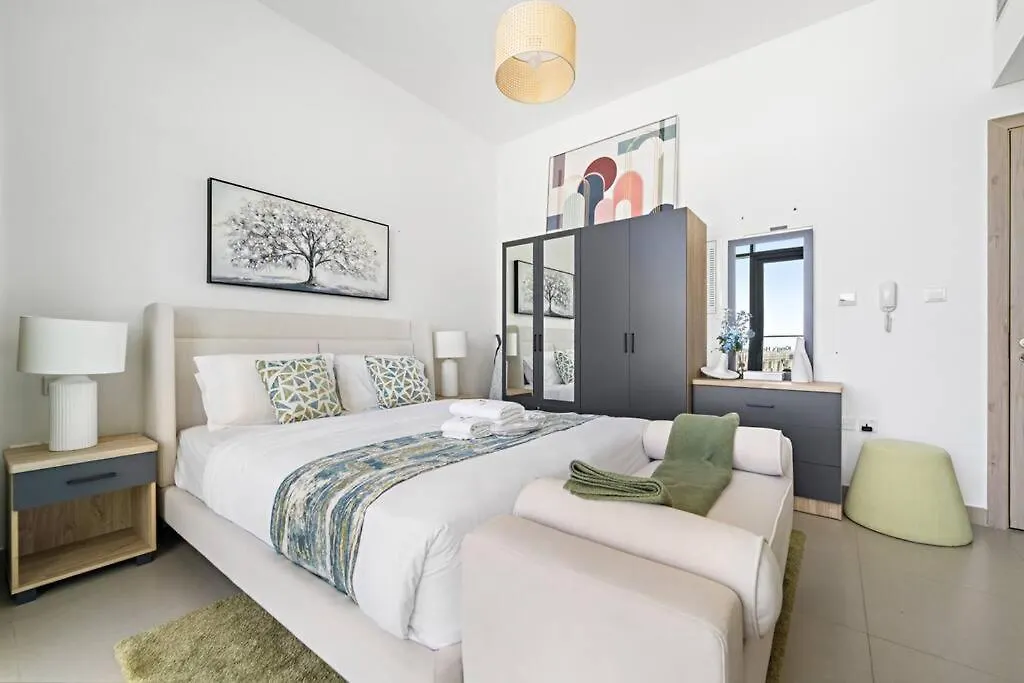 Modern Studio Near To Park Dubai